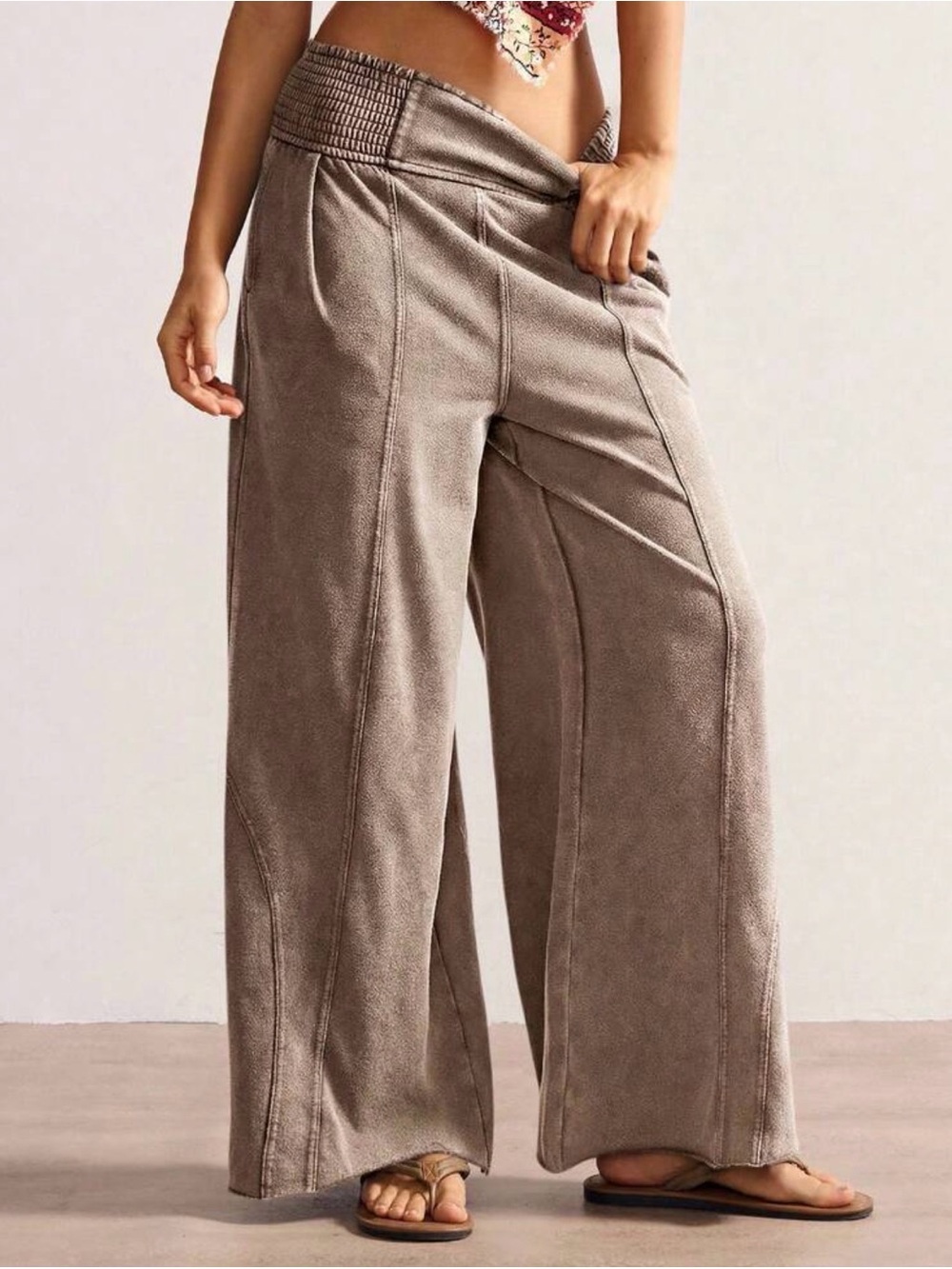 High-Waist Wide Leg Women’s Pants in rust brown - Picture 4 of 7